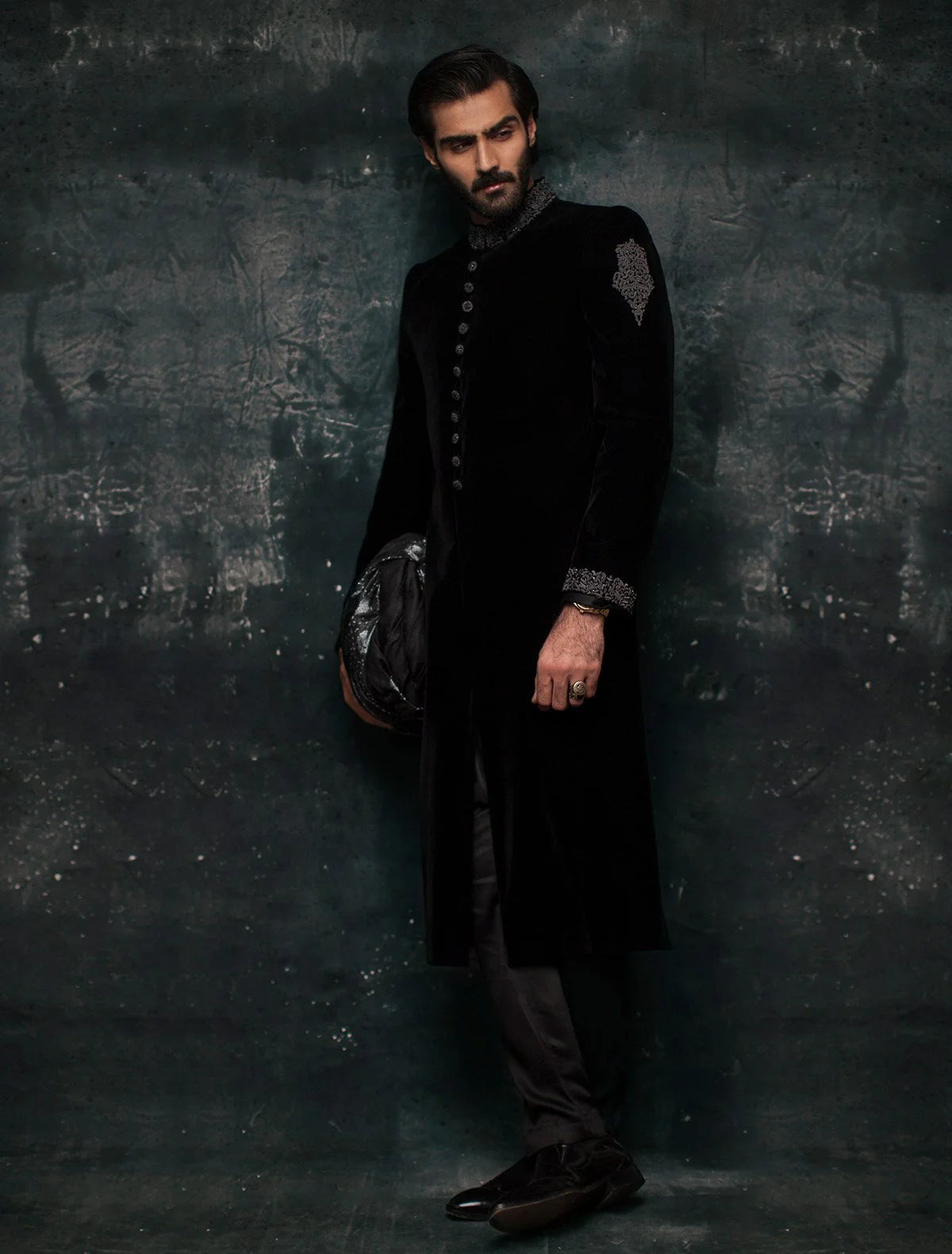 Luxury Black Velvet Sherwani for Men – Designer Wedding & Reception Outfit