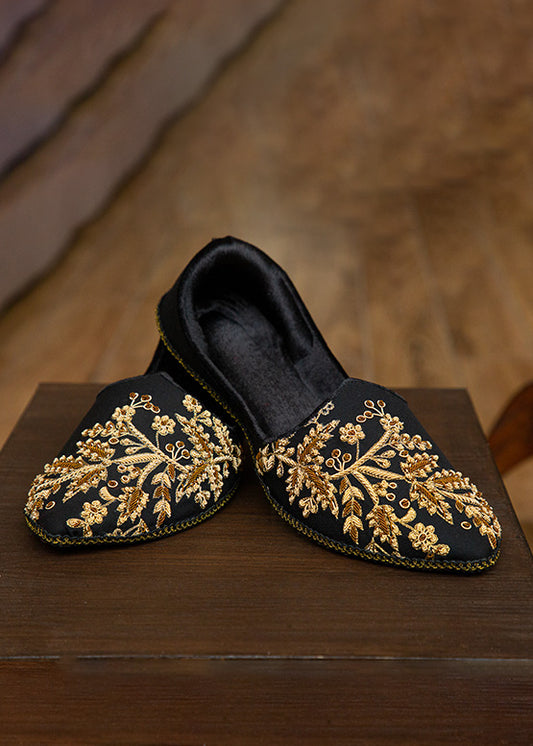 Black Mojari with Hand Embroidery