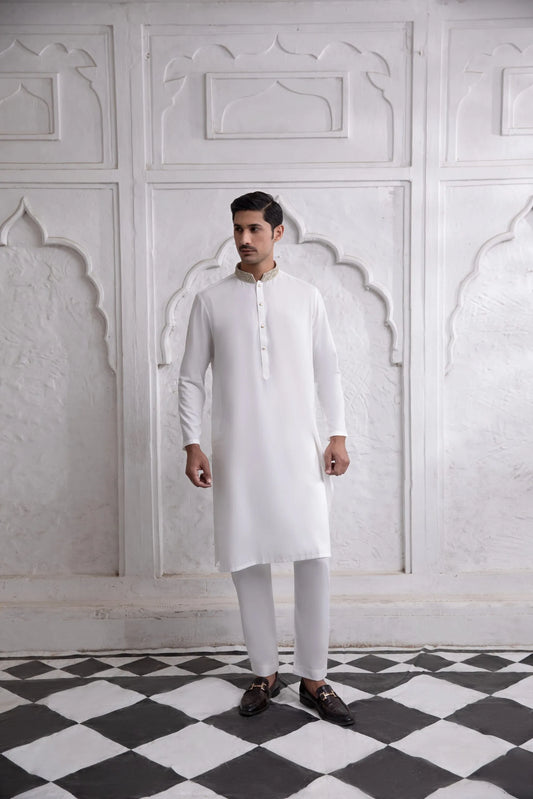 Classic White Kurta with Collar Embroidered