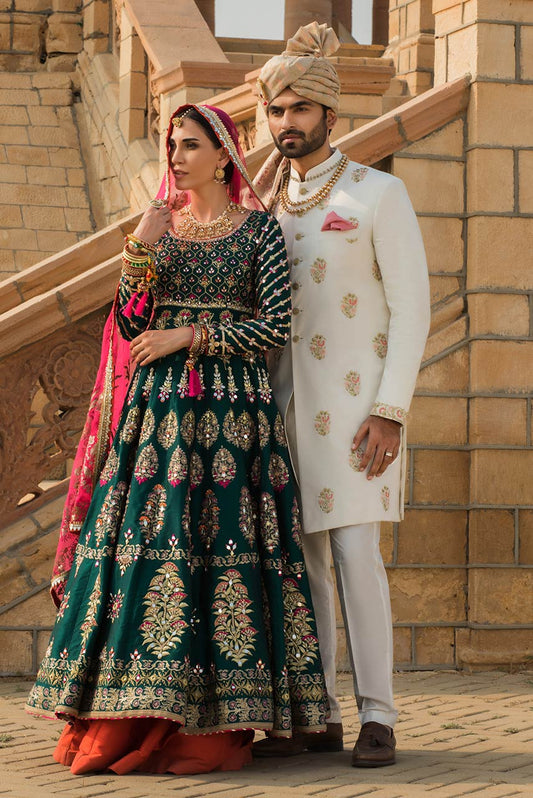 Regal Off White Sherwani for Groom – Premium Wedding Attire