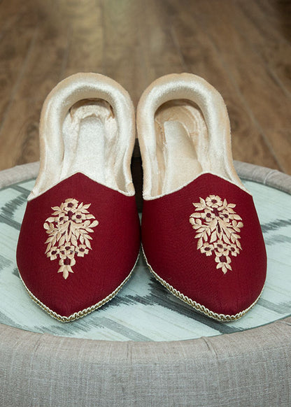 Red Mojari with Hand Embroidery